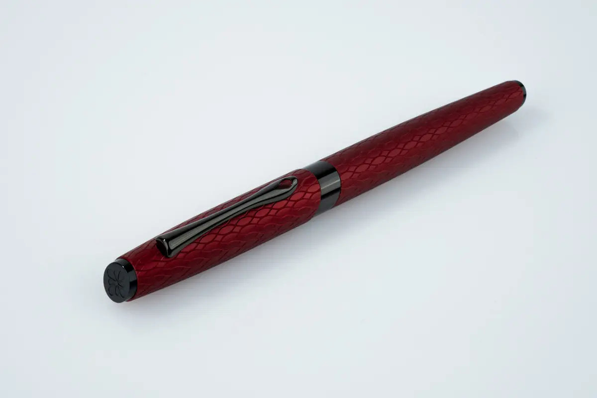 Diplomat Cobra Fountain - Burgundy