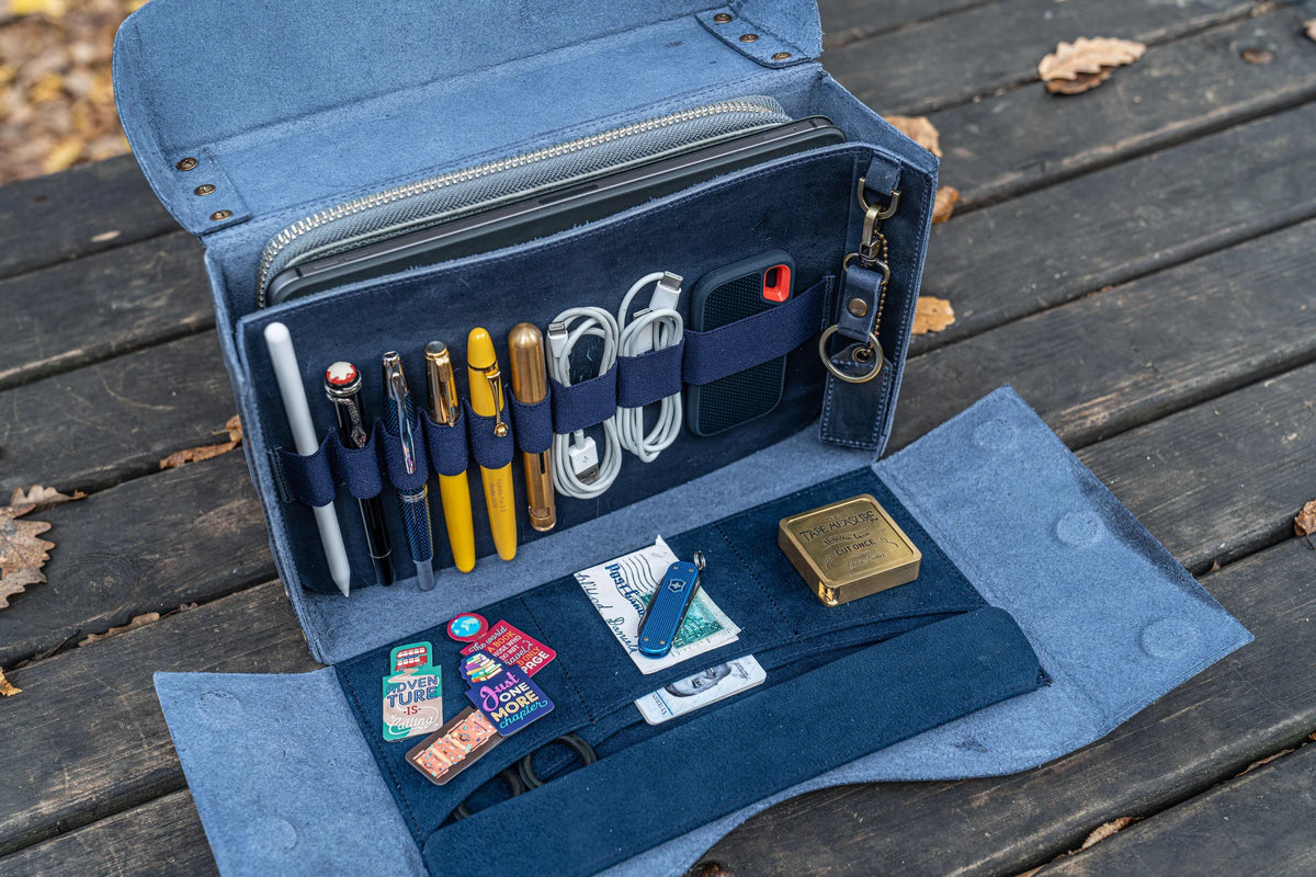 Galen Leather Co. Writer's Medic Bag - Crazy Horse Navy Blue