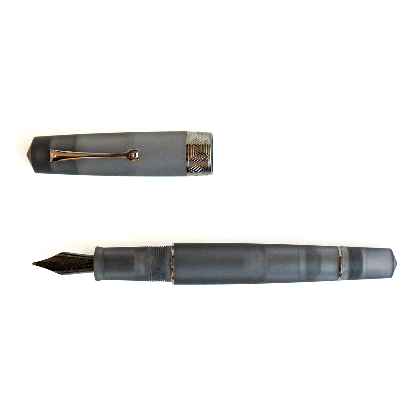 Leonardo Momento Zero - Pura Gray Ruthenium Trim
