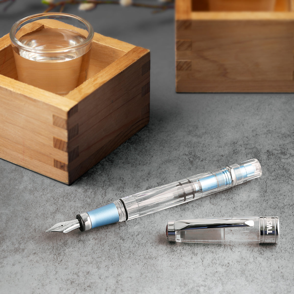 TWSBI Diamond 580AL - Ice Berg Blue
