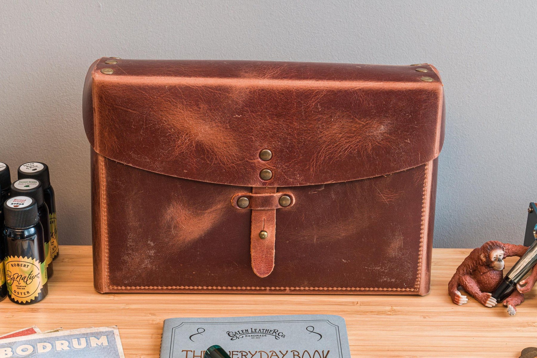 Galen Leather Co. Writer's Medic Bag- Crazy Horse Tan